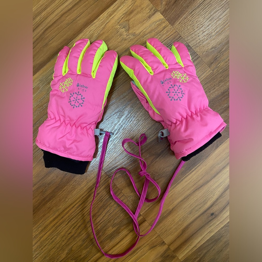 Winter/ski gloves for kids